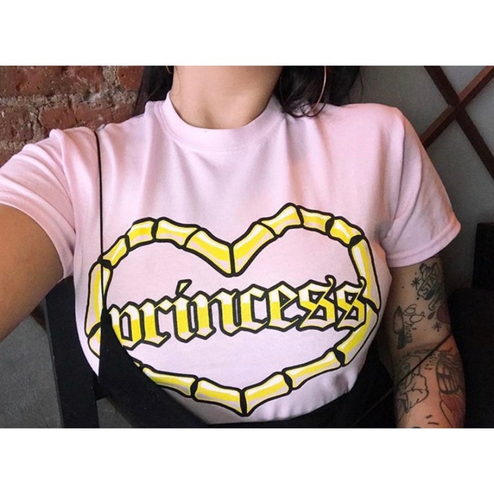 🚫SOLD 🚫- Pink T-shirt